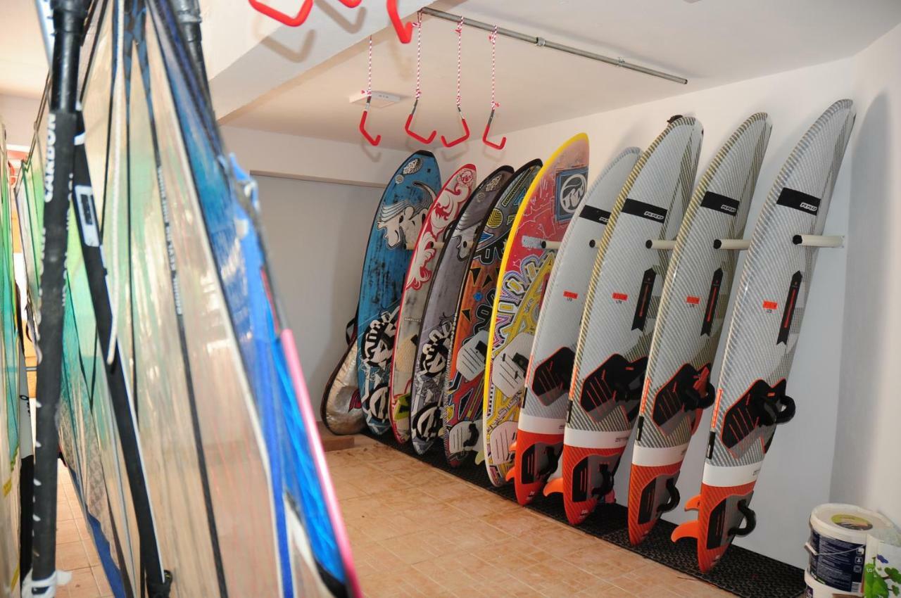 Windsurfing Seaside Apartment Artemida Esterno foto