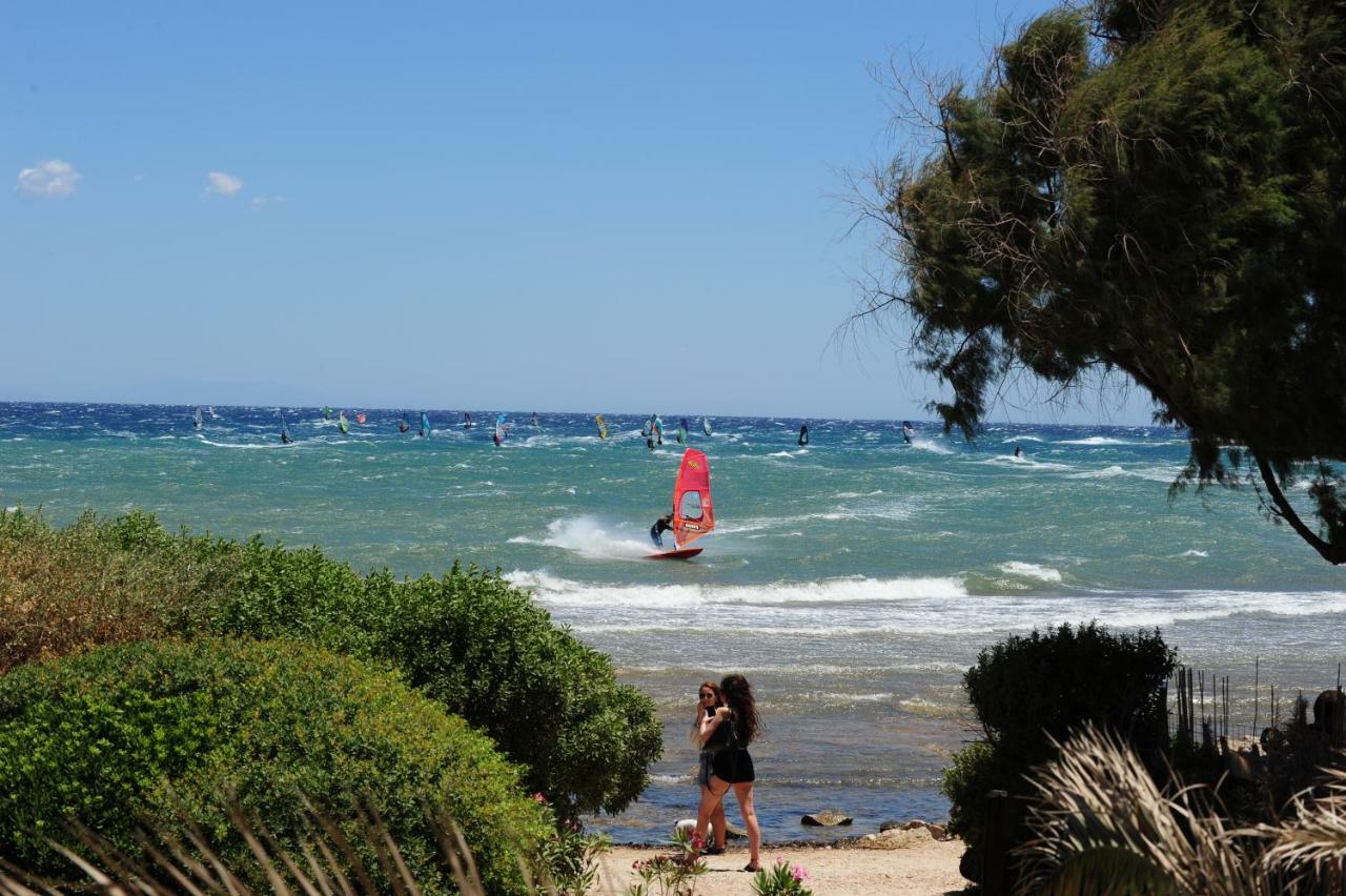 Windsurfing Seaside Apartment Artemida Esterno foto