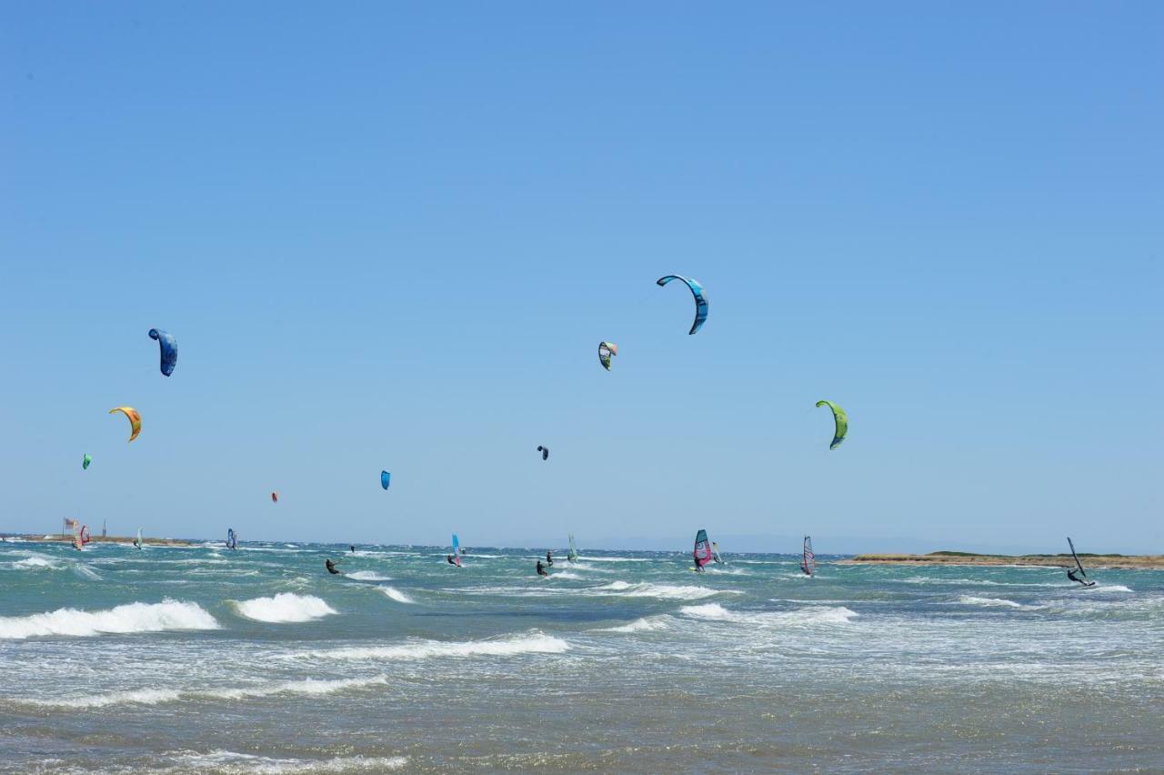 Windsurfing Seaside Apartment Artemida Esterno foto