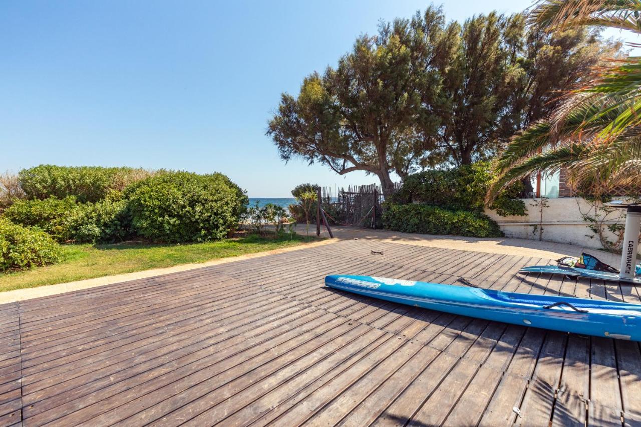 Windsurfing Seaside Apartment Artemida Esterno foto